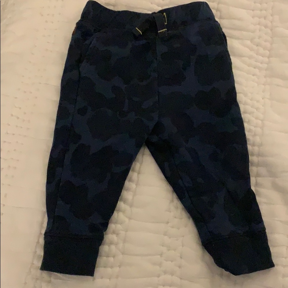 Navy camo print joggers